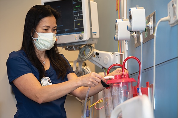 Jacklyn Yeap, BSN, RN, CCRN-CSC, nurse in the ICU at Methodist Richardson