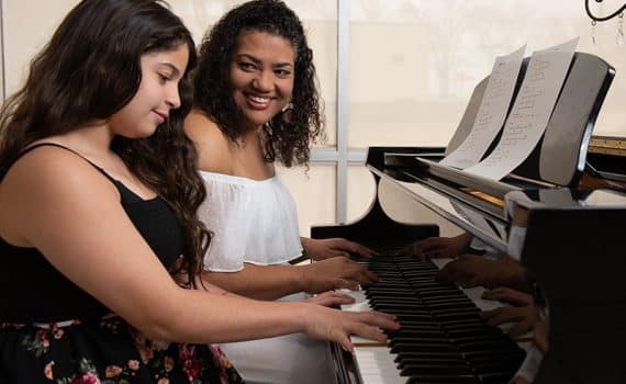 Deanna Lariz teaching piano again after bariatric sleeve surgery