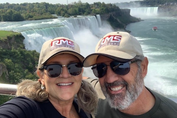 Gwen and Mike Rand on vacation after their surgeries
