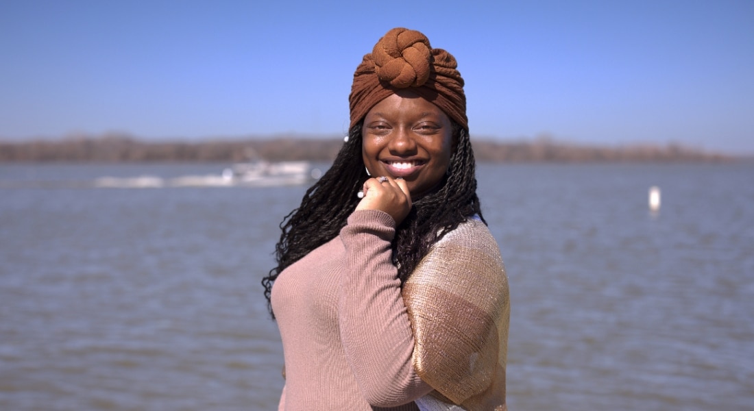 Portrait of patient Tatyerra Thomas with Lake Arlington as a backdrop