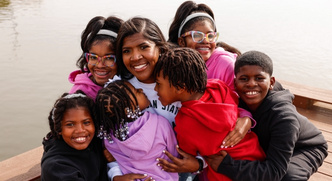 Jennifer Pulliam and her six children hang out at a Mansfield park.