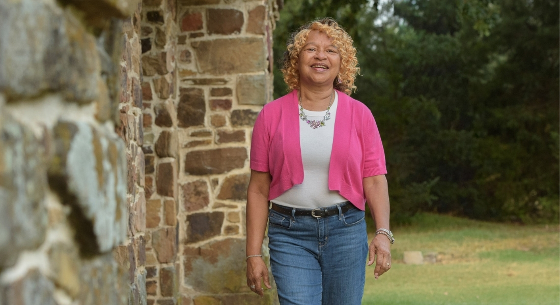 Knee surgery patient Janet Johnson at a park in Dallas
